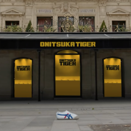 “Hôtel Onitsuka Tiger” in Champs-Élysées